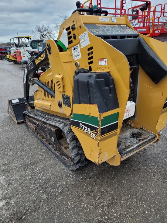 2017 Vermeer S725TX Track Loader