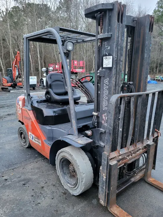 2016 Toyota 8FDU25 Warehouse Forklift