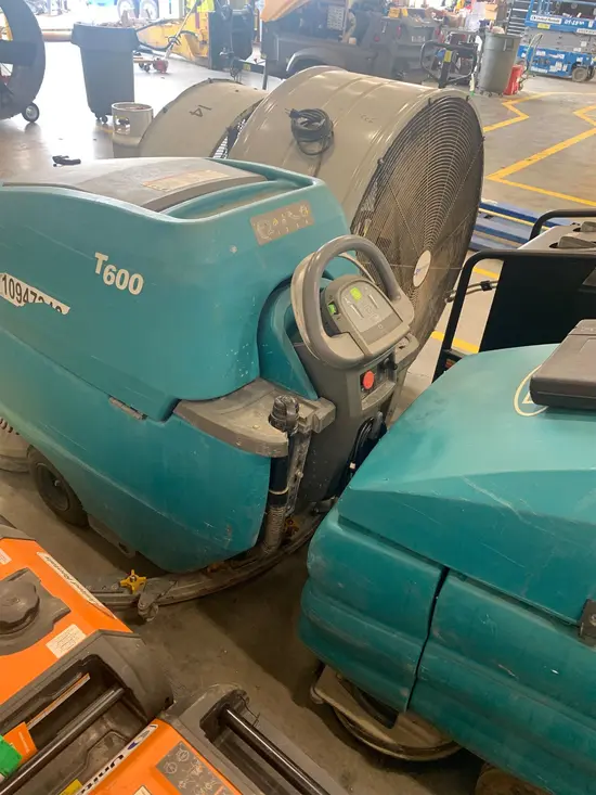 2019 Tennant T600-28 Scrubber