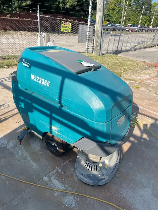 2019 Tennant T600-28 Scrubber