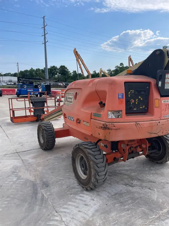 2014 JLG 400S Boom Lift
