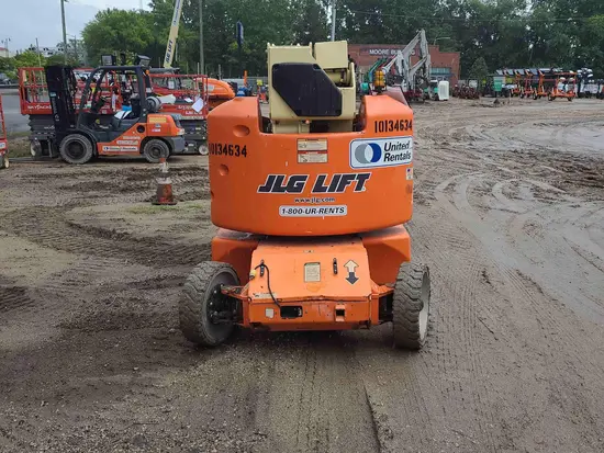 2013 JLG E400AJPN Articulating Boom Lift