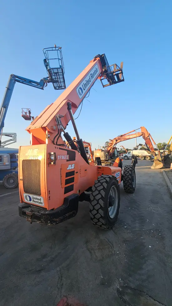 2016 SKYTRAK 10054 Forklift