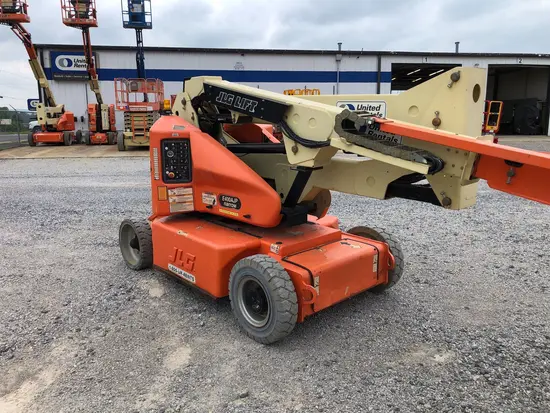 2014 JLG E400AJPN Articulating Boom Lift