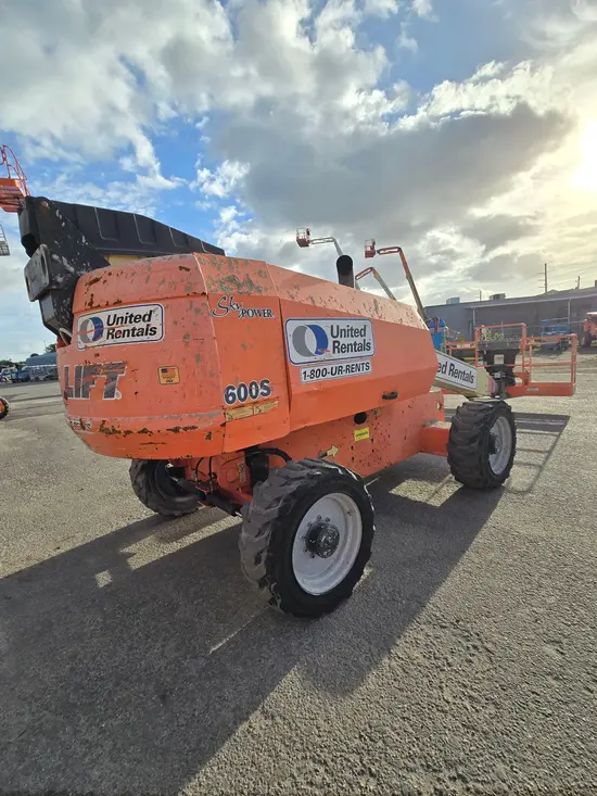 2017 JLG 600S Boom Lift