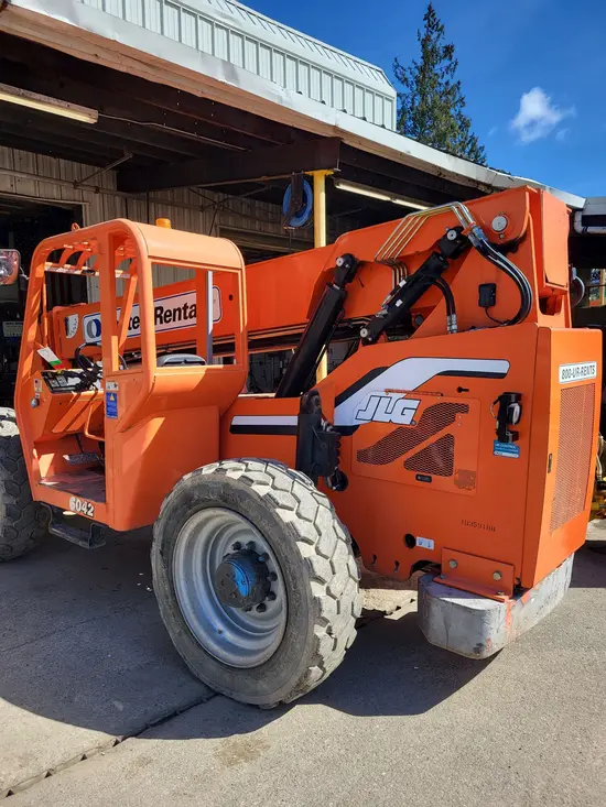 2015 SKYTRAK 6042 Forklift