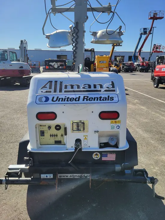 2016 Allmand NL5000 Towable Light Tower