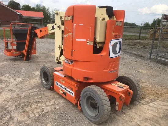 2014 JLG E300AJP Articulating Boom Lift