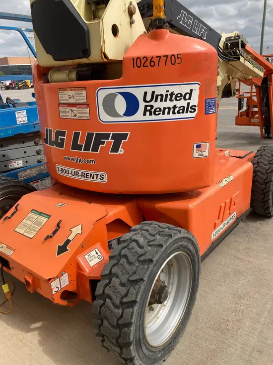 2014 JLG E450AJ Articulating Boom Lift