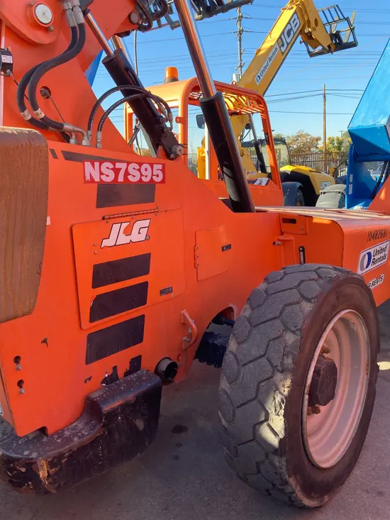 2016 SKYTRAK 6042 Forklift
