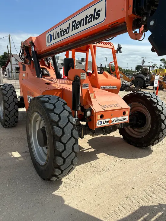 2016 SKYTRAK 6042 Forklift