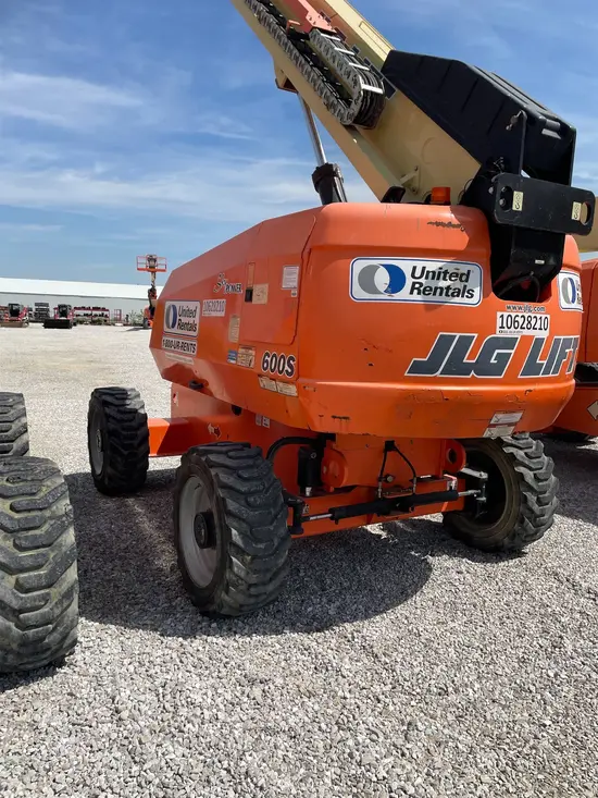 2017 JLG 600S Boom Lift