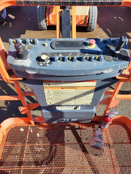 2014 JLG E450AJ Articulating Boom Lift
