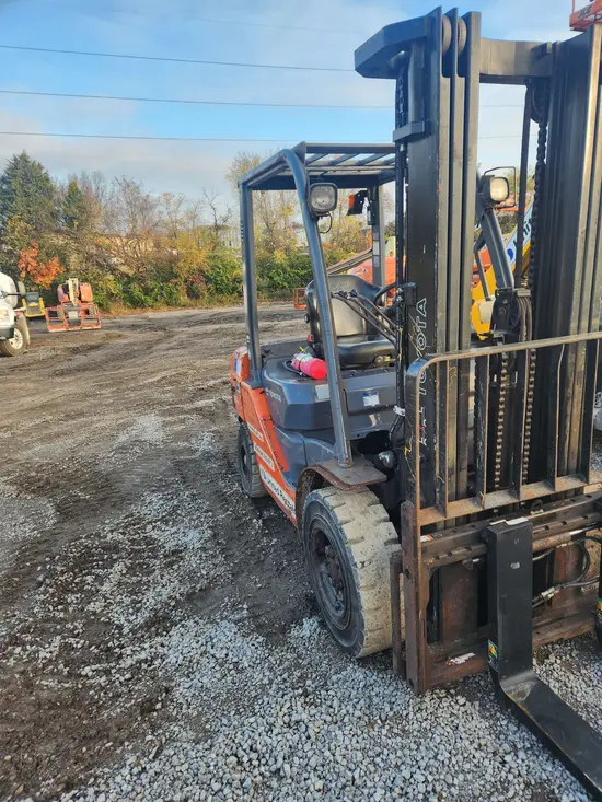 2018 Toyota 8FDU30 Warehouse Forklift