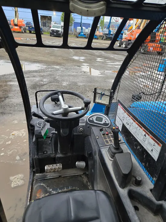 2017 Genie GTH-5519 Forklift