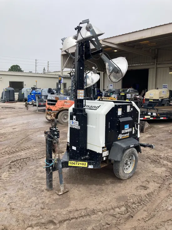 2017 Allmand NIGHT LIGHT V Towable Light Tower