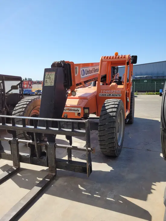 2016 SKYTRAK 8042 Forklift