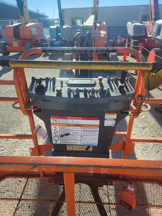 2016 JLG M600JP Boom Lift