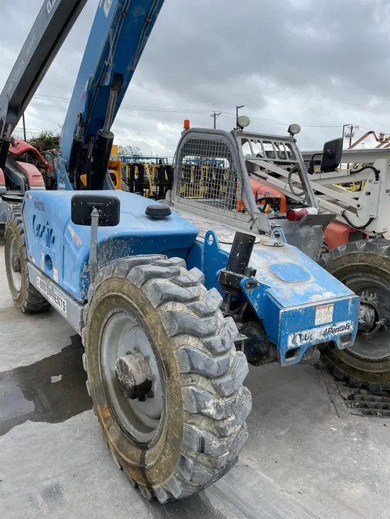 2013 Genie GTH-844 Forklift