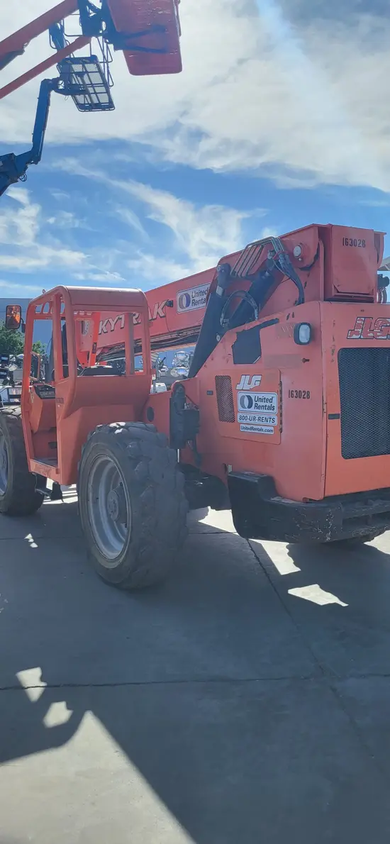 2016 SKYTRAK 10054 Forklift