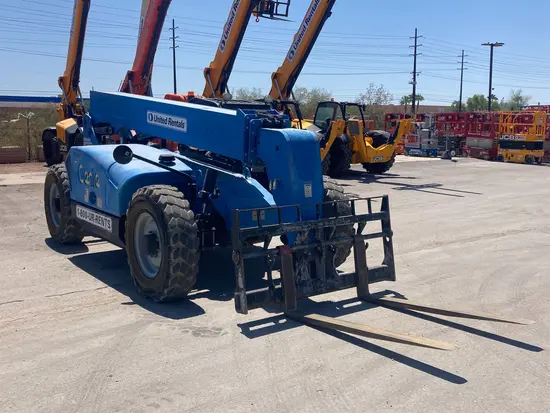 2015 Genie GTH-844 Forklift