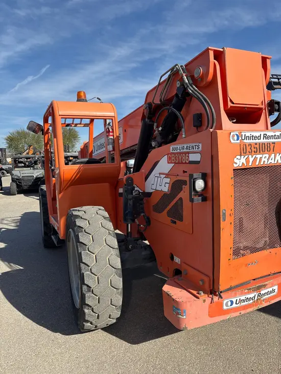 2015 SKYTRAK 6042 Forklift
