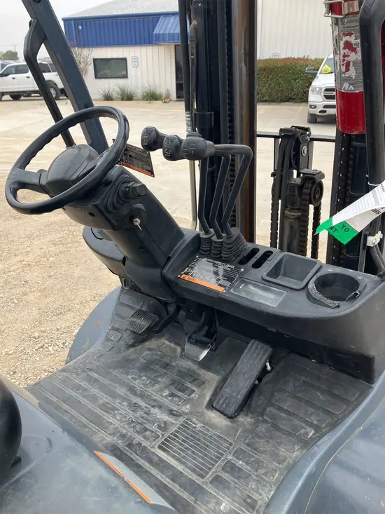 2018 Toyota 8FGU25 Warehouse Forklift