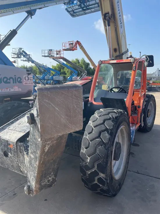 2016 JLG 1055 Forklift
