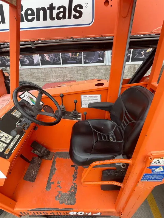 2014 SKYTRAK 6042 Forklift