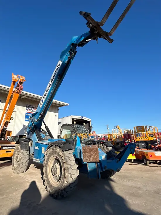 2015 Genie GTH-1056 Forklift