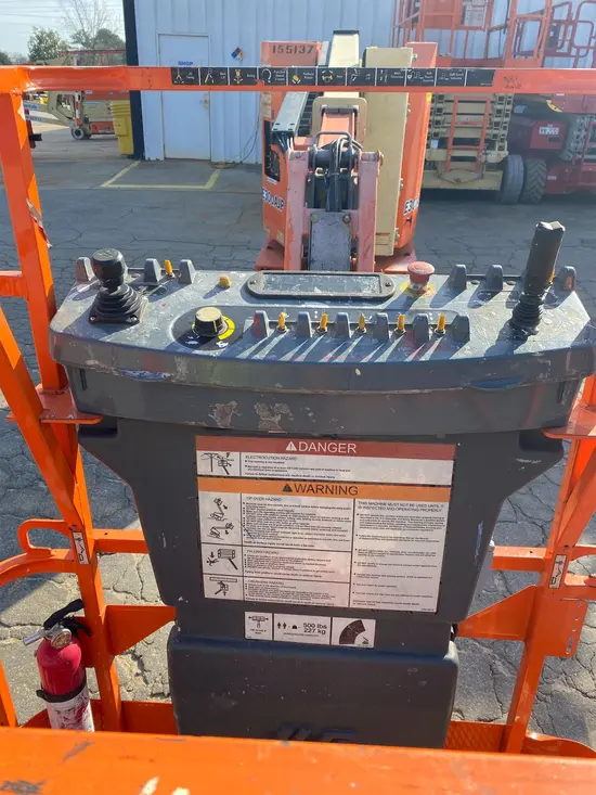 2015 JLG E300AJP Articulating Boom Lift