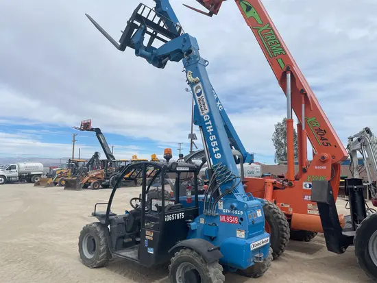2017 Genie GTH-5519 Forklift
