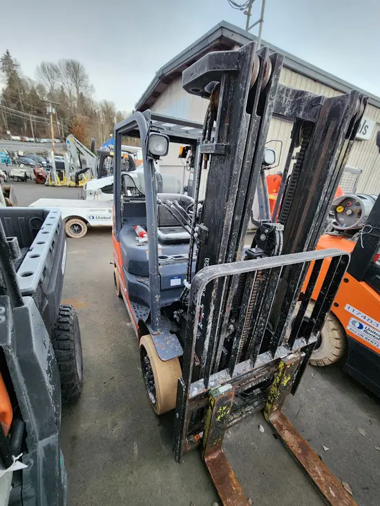 2019 Toyota 8FGU25 Warehouse Forklift