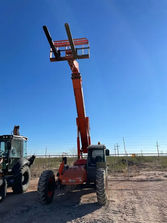 2014 XTREME XR842 Forklift