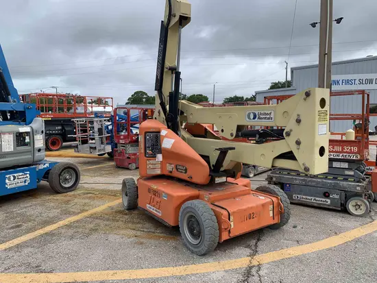 2013 JLG E400AJPN Articulating Boom Lift