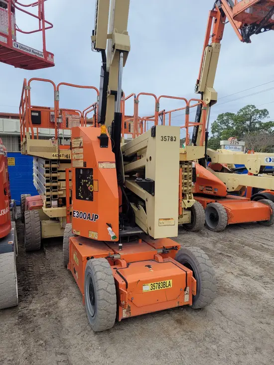 2016 JLG E300AJP Articulating Boom Lift