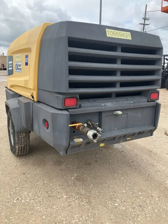 2017 Atlas Copco XAS440JD T4F Air Compressor