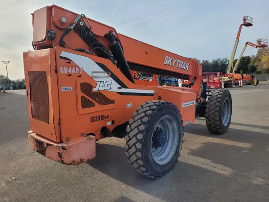 2015 SKYTRAK 8042 Forklift