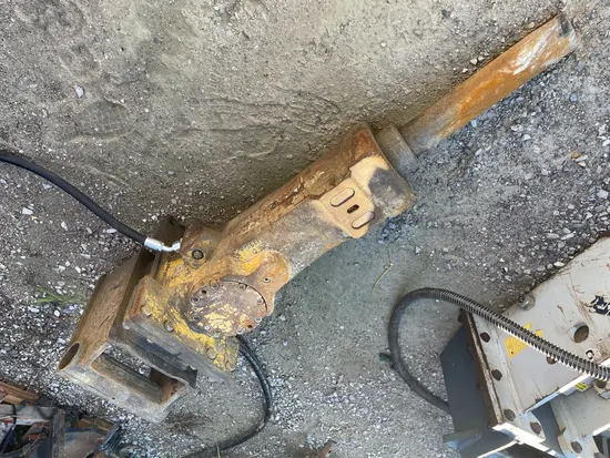 2014 Atlas Copco SB 452 Attachment