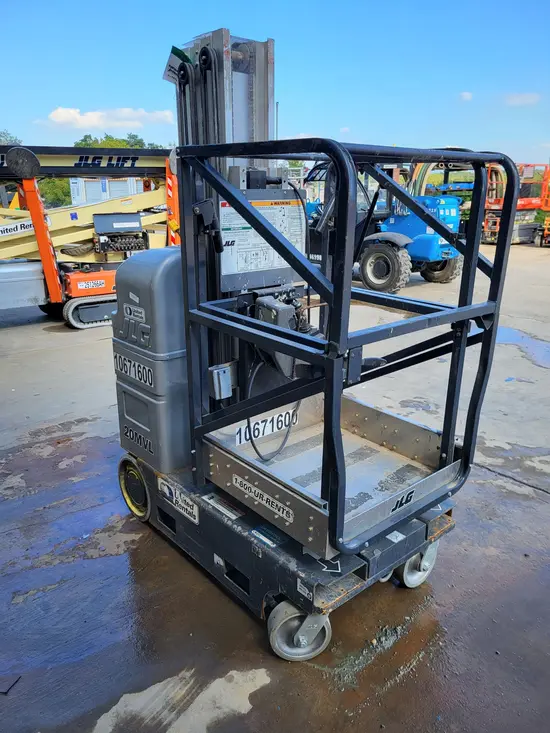 2017 JLG 20MVL Self-Propelled One-Person Lift