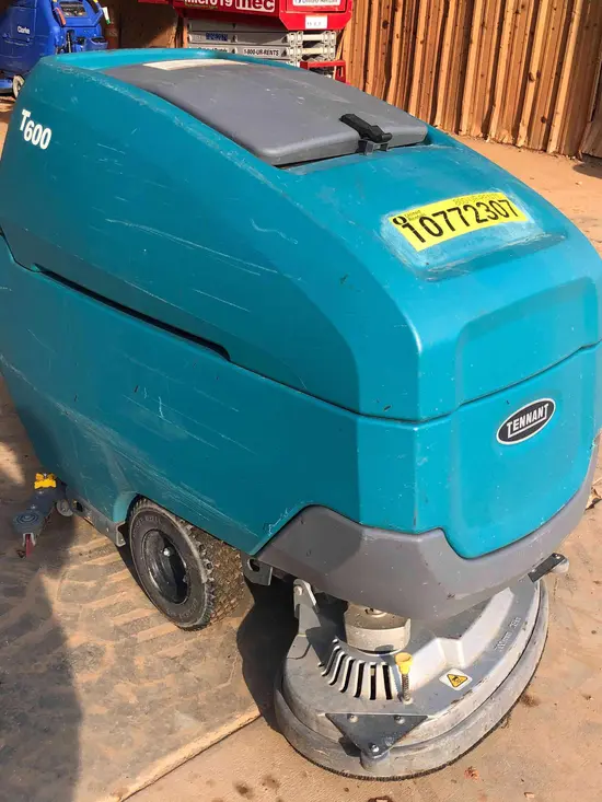 2018 Tennant T600-28 Scrubber