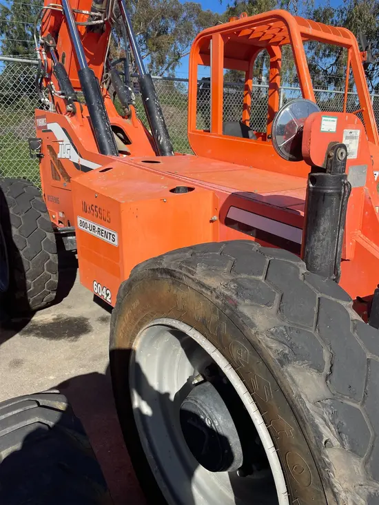 2015 SKYTRAK 6042 Forklift