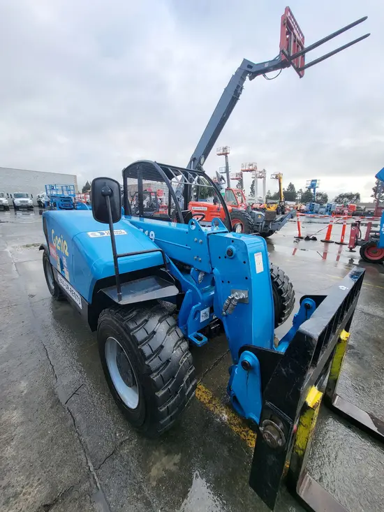 2016 Genie GTH-5519 Forklift
