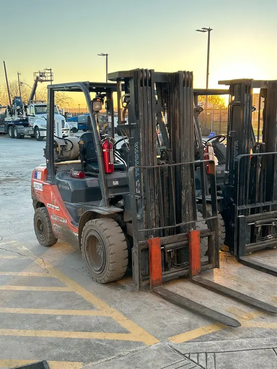 2018 Toyota 8FGU30 Warehouse Forklift