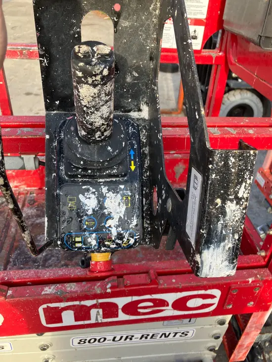 2018 MEC MICRO 19 Scissor Lift