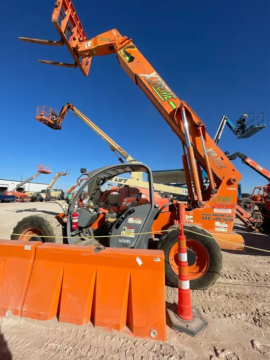 2014 XTREME XR842 Forklift