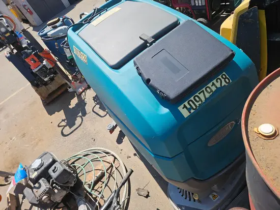 2019 Tennant T600-28 Scrubber