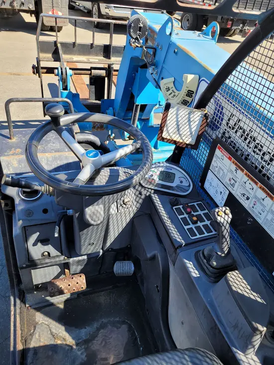2017 Genie GTH-5519 Forklift