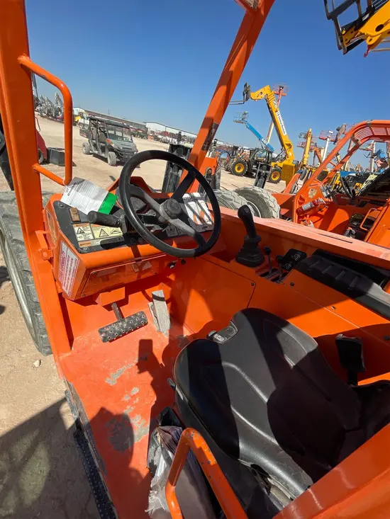 2017 SKYTRAK 10054 Forklift