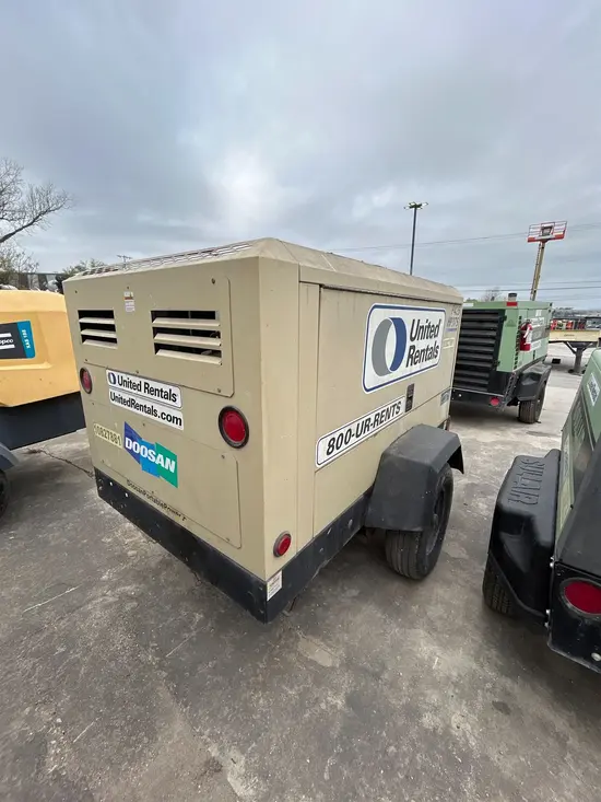 2018 Doosan P425/HP375WCUT4 Air Compressor